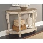 T743 Realyn Sofa table