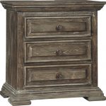 B813-93 Wyndahl Nightstand